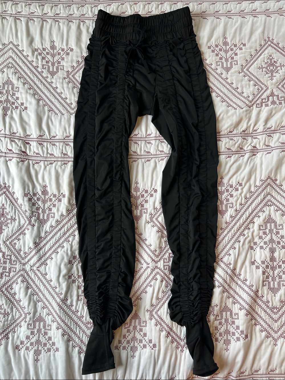 Agogie Ruched Black Resistance +40 Jogger Pant Legging